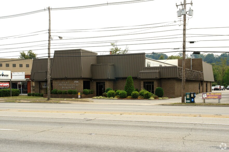 5135 Dixie Hwy, Louisville, KY à louer - Photo principale – Image 1 sur 3