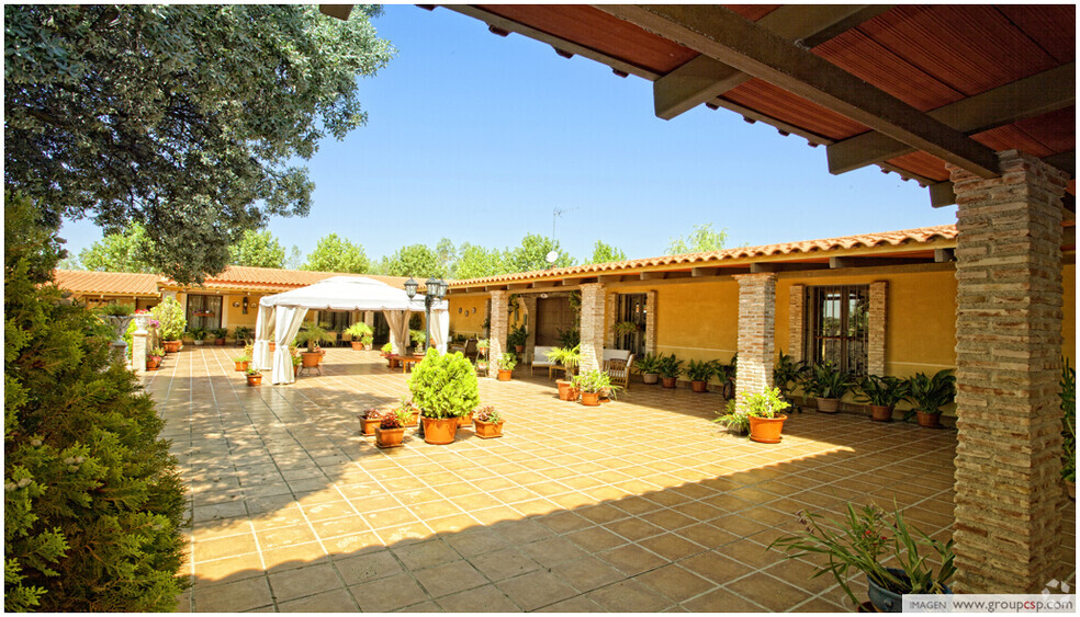 Camino de la Zarzuela, 65, Villaviciosa de Odón, Madrid à vendre - Photo de l’immeuble – Image 2 sur 18