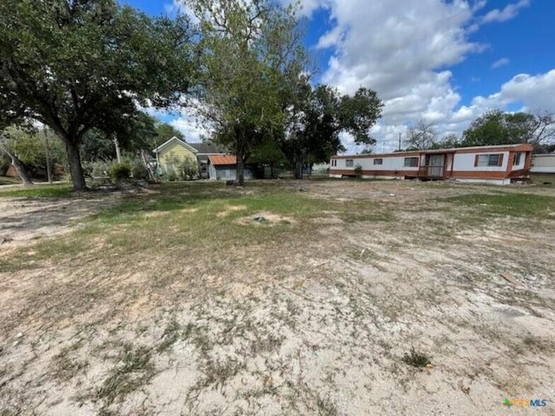 722 School St, Kenedy, TX à vendre - Photo de l’immeuble – Image 3 sur 3