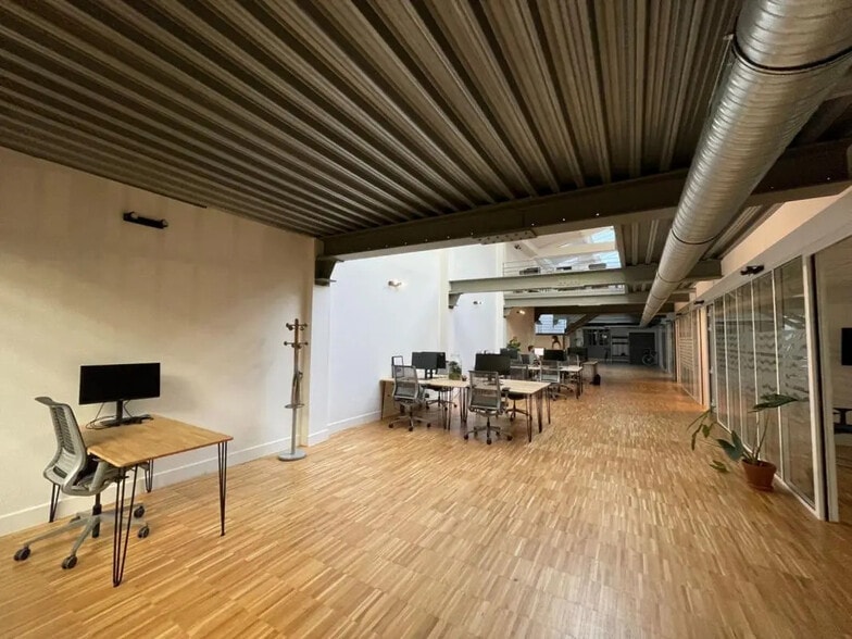 33 Rue Des Annelets, Paris à louer - Photo de l’immeuble – Image 3 sur 12