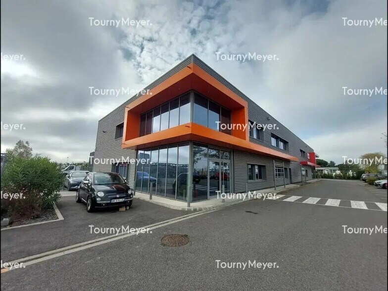 Local d’activités dans Colomiers à louer - Photo de l’immeuble – Image 1 sur 7