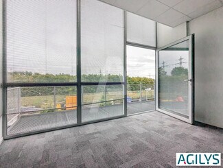 Plus de détails pour Local d'activités à louer