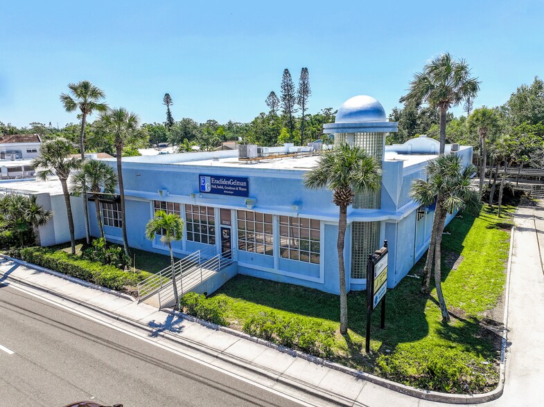 2030 Bee Ridge Rd, Sarasota, FL à vendre - Photo de l’immeuble – Image 2 sur 29