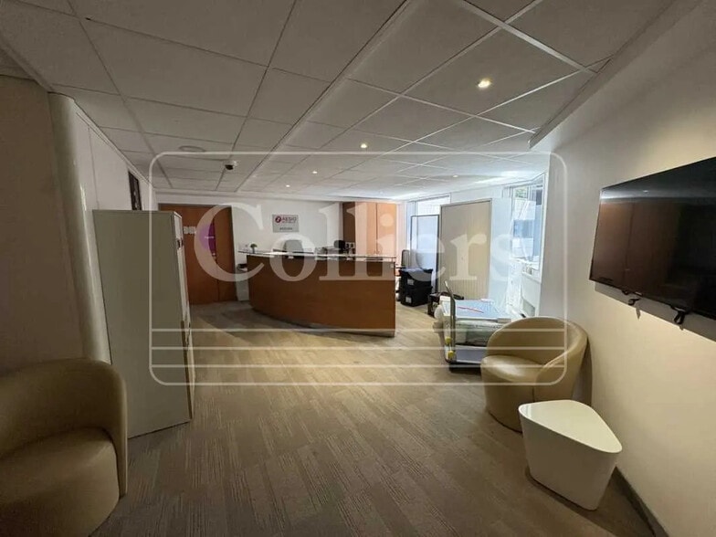 235-235 Cours Lafayette, Lyon à louer - Photo de l’immeuble – Image 3 sur 7