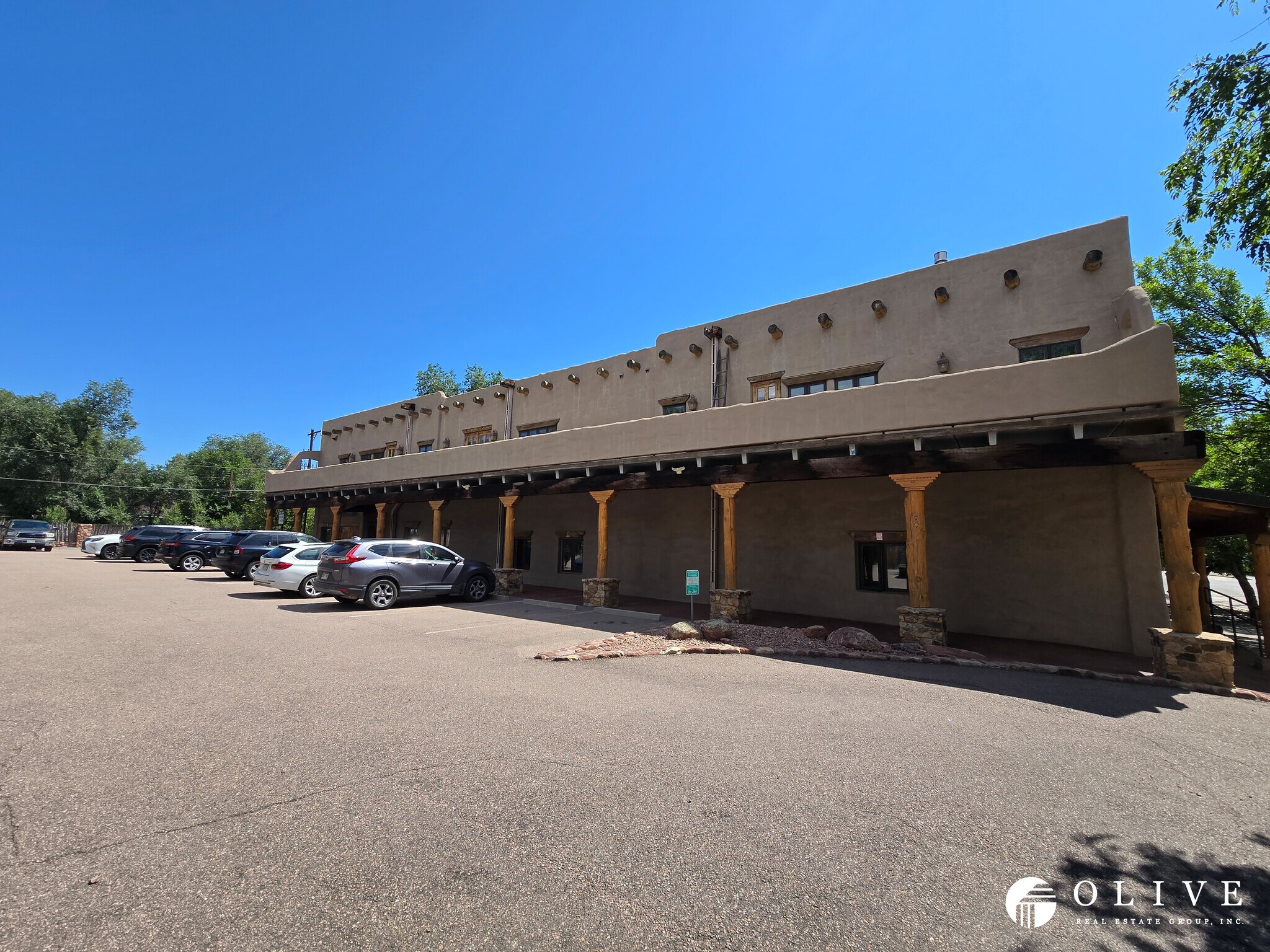 402 W Bijou St, Colorado Springs, CO à louer Photo de l’immeuble– Image 1 sur 26