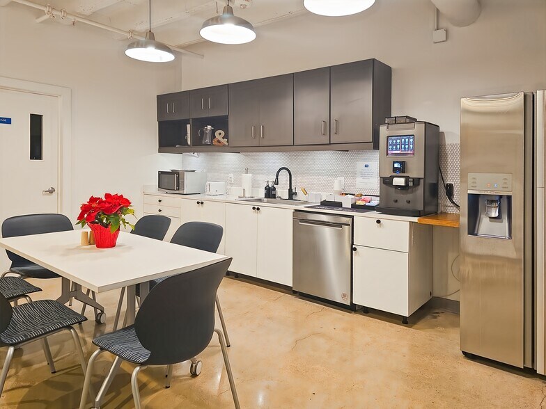 2018 Ave B, San Antonio, TX à louer - Photo intérieure – Image 2 sur 13