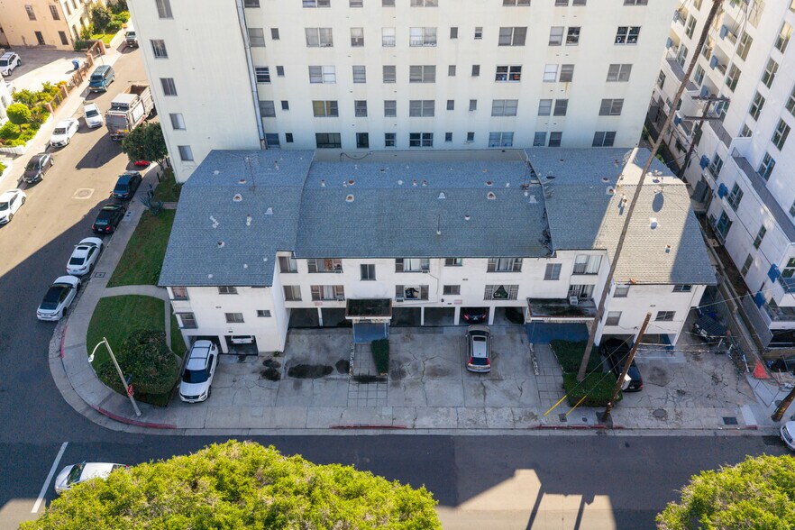 505 S Serrano Ave, Los Angeles, CA à vendre - Photo de l’immeuble – Image 3 sur 7