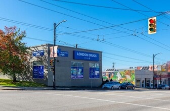 2696 Hastings St E, Vancouver, BC à louer Photo de l’immeuble– Image 2 sur 3