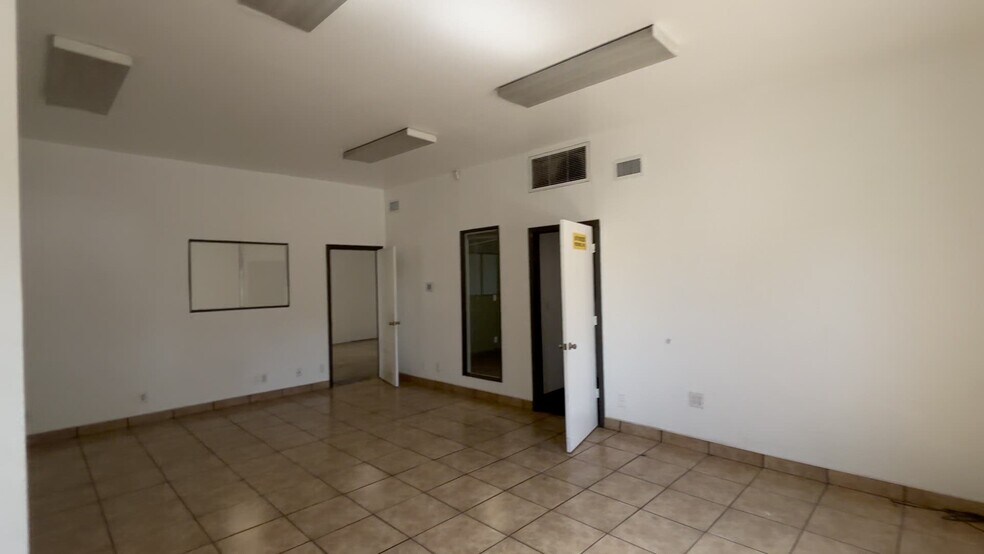 4095 Deeble St, Sacramento, CA à louer - Vidéo sur l’annonce professionnelle – Image 2 sur 13