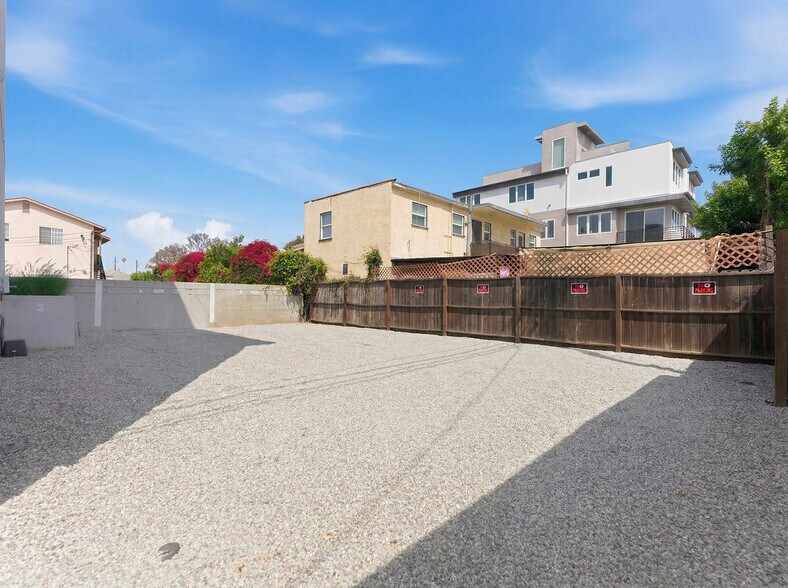 5075 Pickford St, Los Angeles, CA à vendre - Photo de l’immeuble – Image 3 sur 40