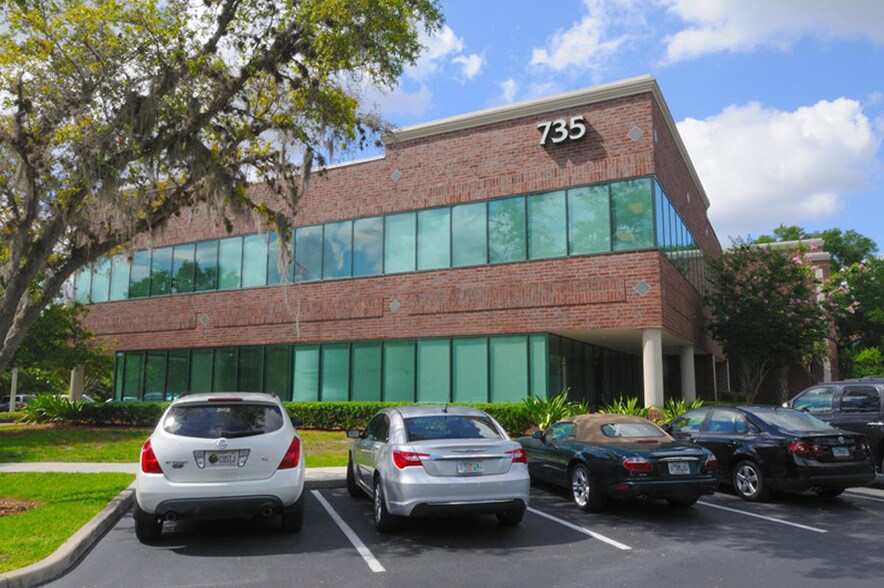 735 Primera Blvd, Lake Mary, FL à louer - Photo de l’immeuble – Image 3 sur 8
