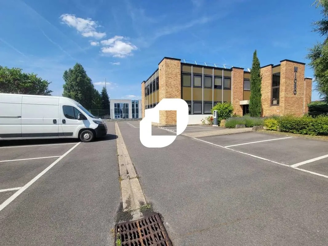 Bureau dans Villebon-sur-Yvette à louer Photo de l’immeuble– Image 1 sur 11