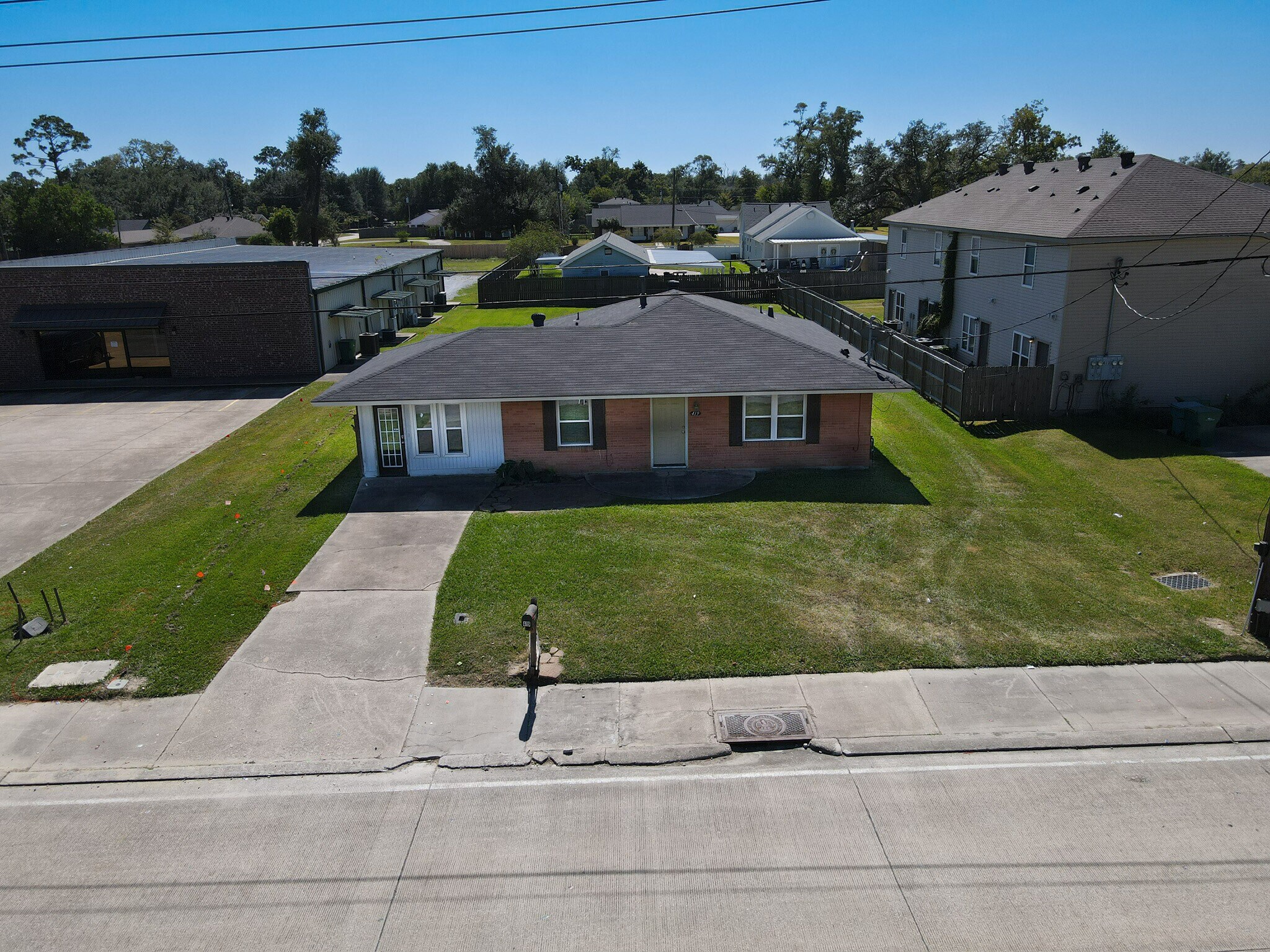 419 Cypress St, Sulphur, LA à vendre Photo principale– Image 1 sur 17