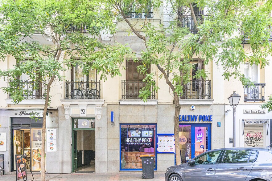 Immeuble residentiel dans Madrid, Madrid à vendre - Photo de l’immeuble – Image 1 sur 1
