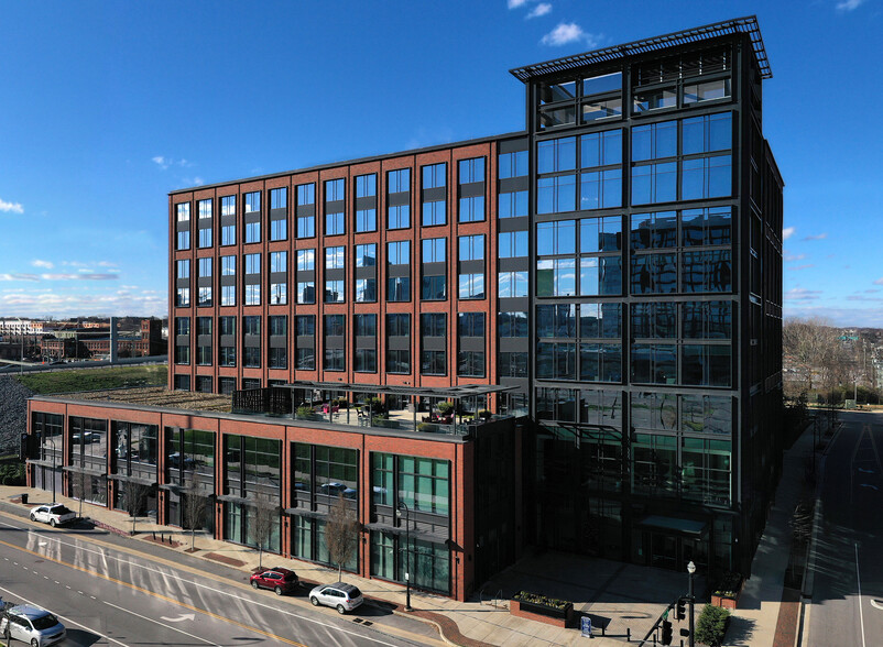 601 11th Ave N, Nashville, TN à louer - Photo de l’immeuble – Image 1 sur 3