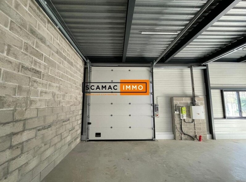 Industriel/Logistique dans Cergy à louer - Photo de l’immeuble – Image 3 sur 5