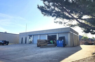 Plus de détails pour One Leased Industrial Building For Sale – à vendre