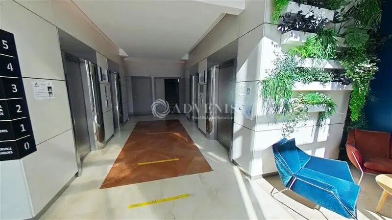 Bureau dans Villepinte à louer - Hall d’entrée – Image 2 sur 9