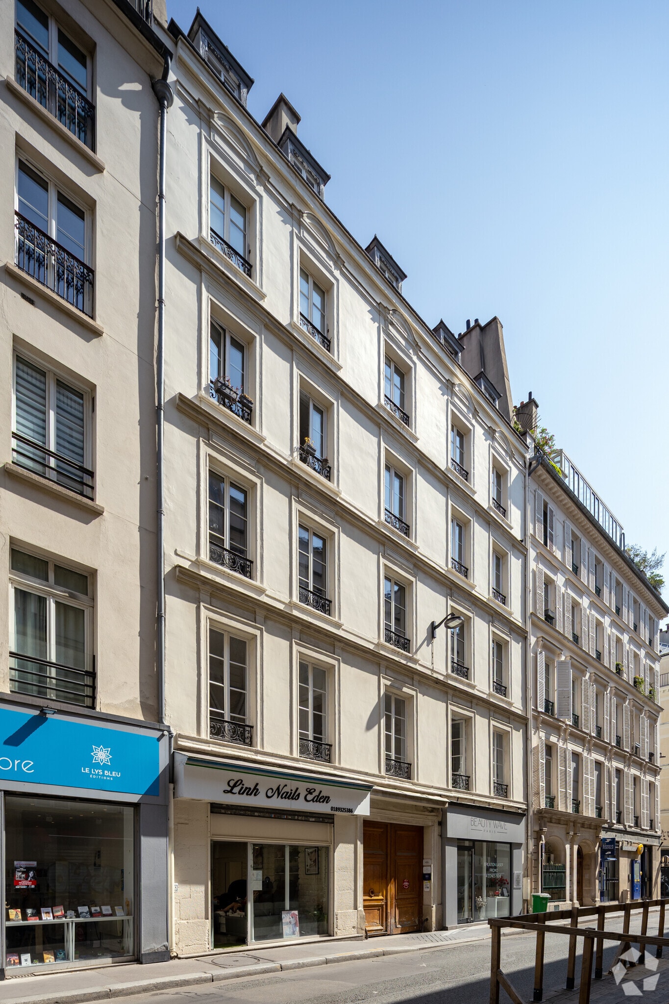 16 Rue Bleue, Paris à louer Photo principale– Image 1 sur 11