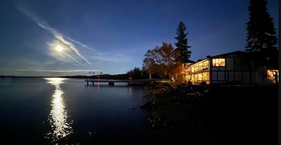 77 Brockway Ave, Copper Harbor, MI à vendre - Photo de l’immeuble – Image 2 sur 25