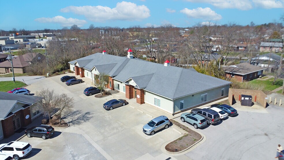105 Windsor Path, Georgetown, KY à louer - Photo de l’immeuble – Image 2 sur 4