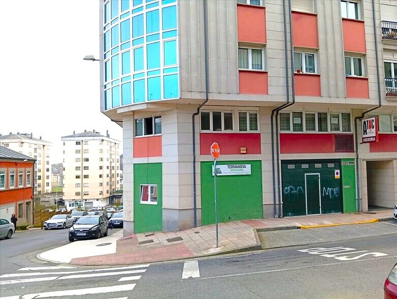 Local commercial dans Manuel à vendre - Photo de l’immeuble – Image 3 sur 7