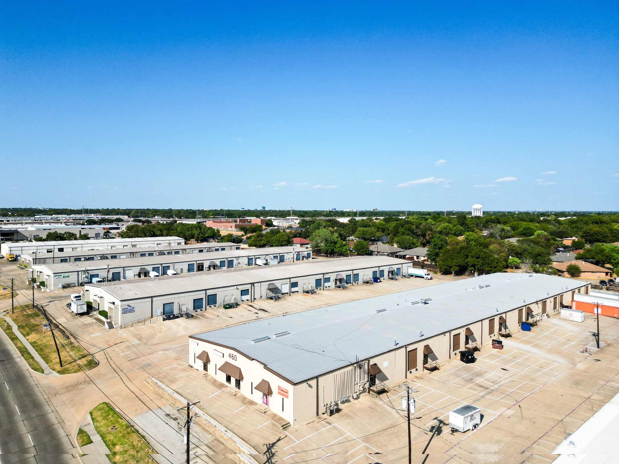 350 S Belt Line Rd, Irving, TX à louer Photo principale– Image 1 sur 4