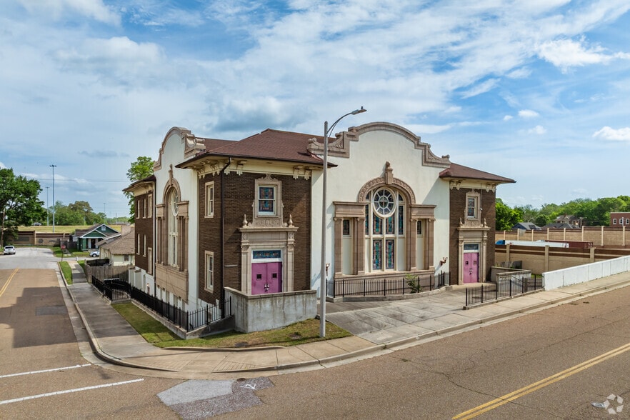 1110 Faxon Ave, Memphis, TN à vendre - Photo principale – Image 1 sur 21