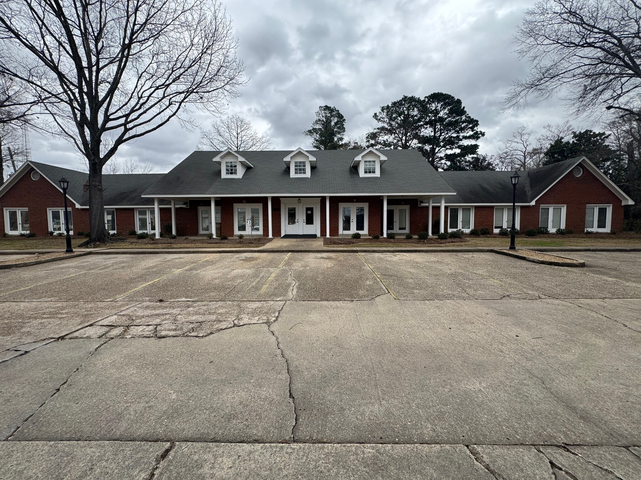 2816 Armand St, Monroe, LA à louer Photo de l’immeuble– Image 1 sur 24