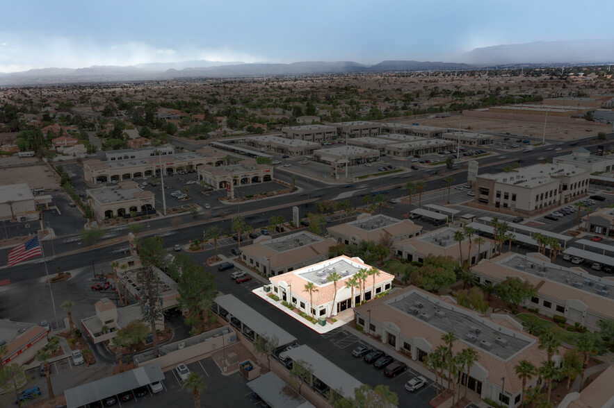 7836 W Sahara Ave, Las Vegas, NV à vendre - Photo de l’immeuble – Image 1 sur 21