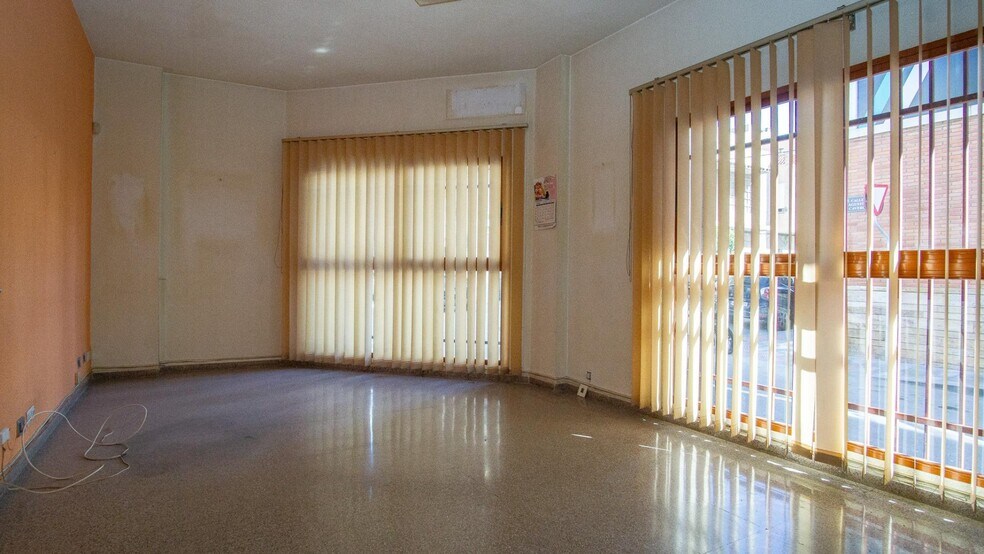 Local commercial dans Elda, Alicante à vendre - Photo intérieure – Image 2 sur 6