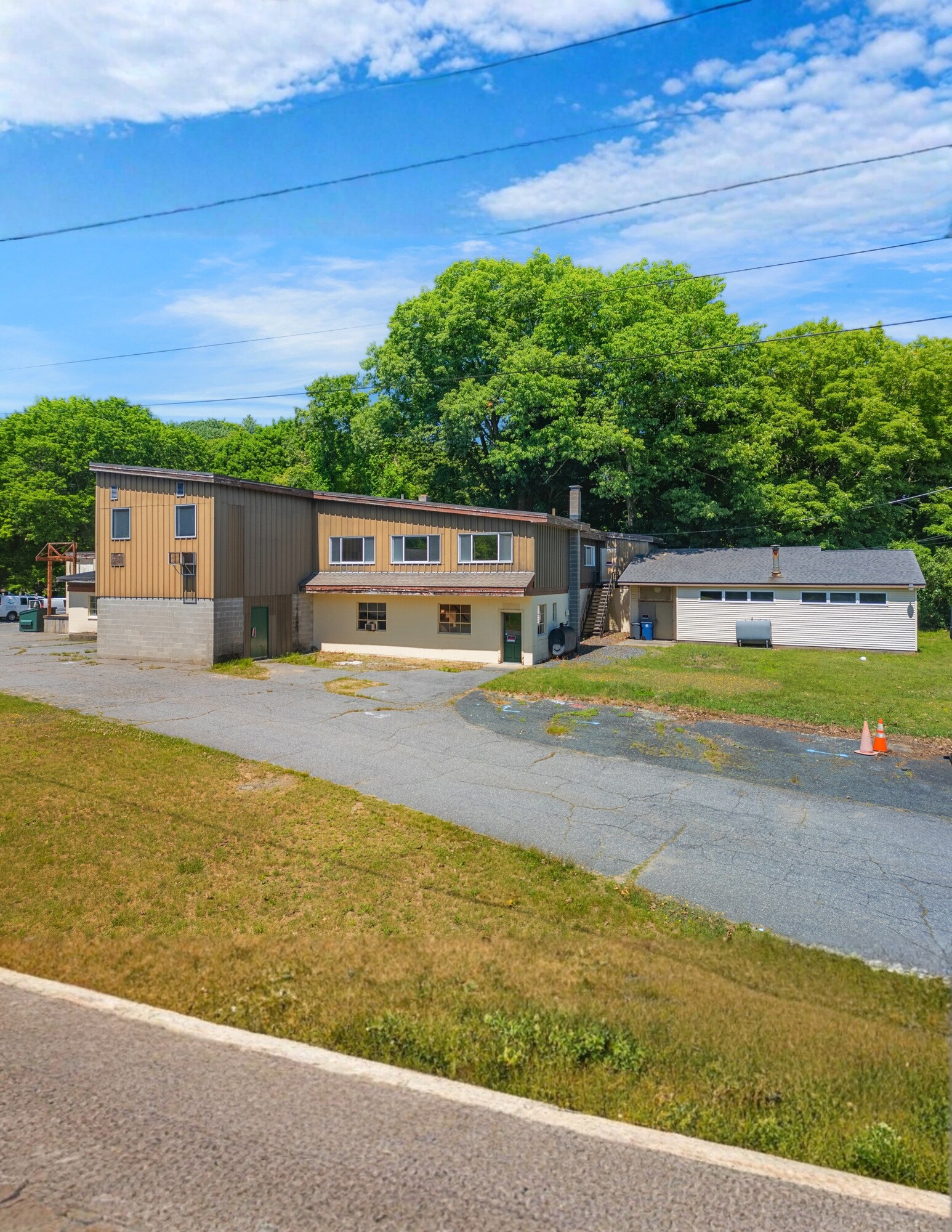 148 Marlboro Rd, Southborough, MA à vendre Photo de l’immeuble– Image 1 sur 8