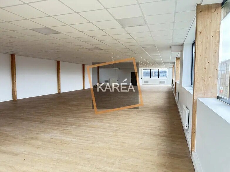 Bureau dans Serris à louer - Photo de l’immeuble – Image 1 sur 9