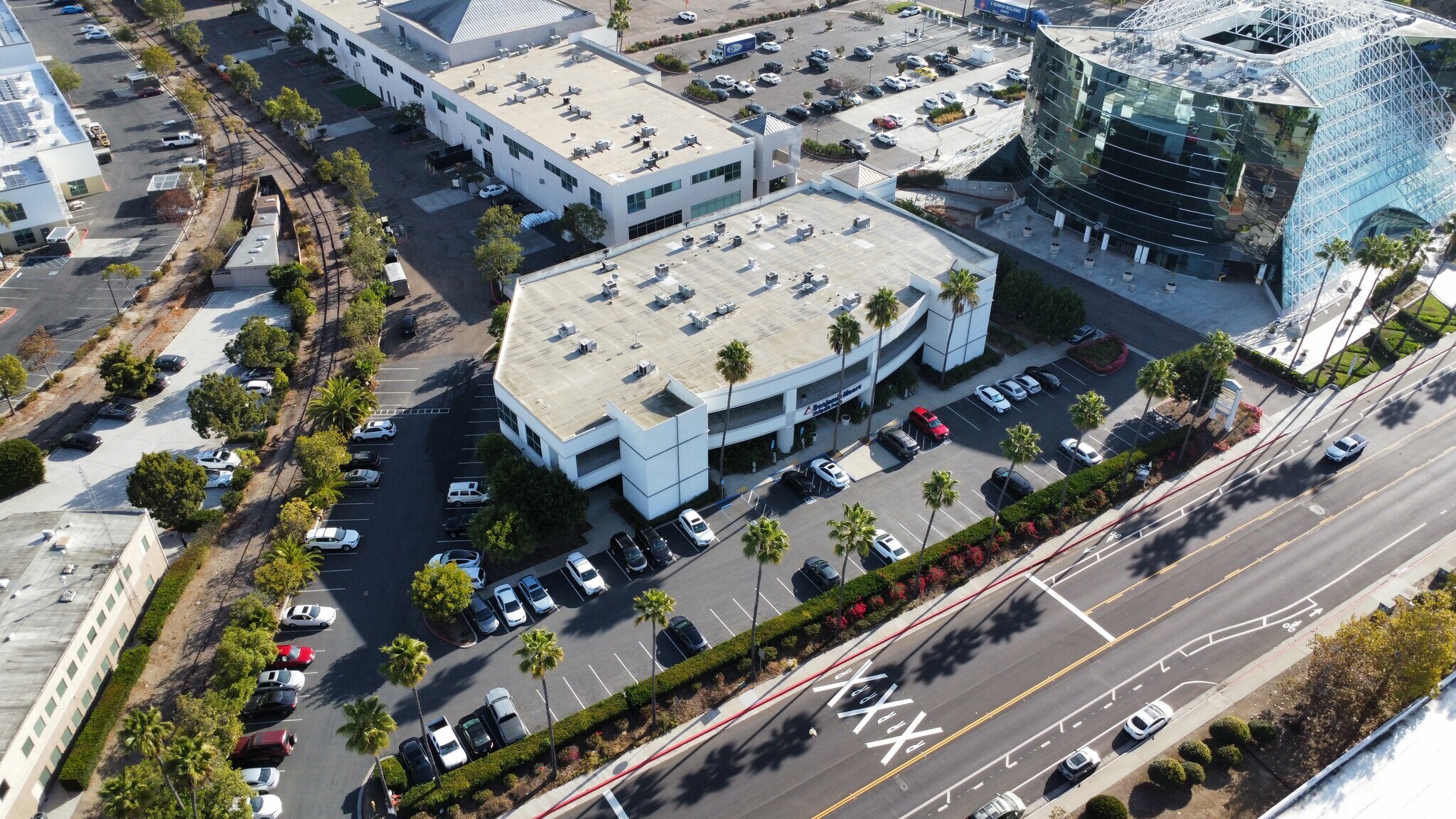 7630 Carroll Rd, San Diego, CA à louer Aérien– Image 1 sur 8