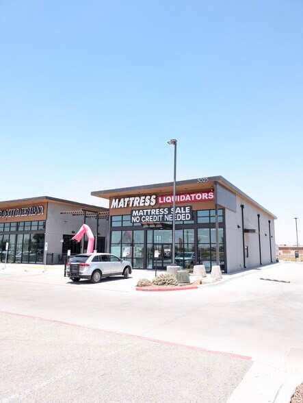 3025 N Zaragoza Rd, El Paso, TX à louer - Photo de l’immeuble – Image 2 sur 16