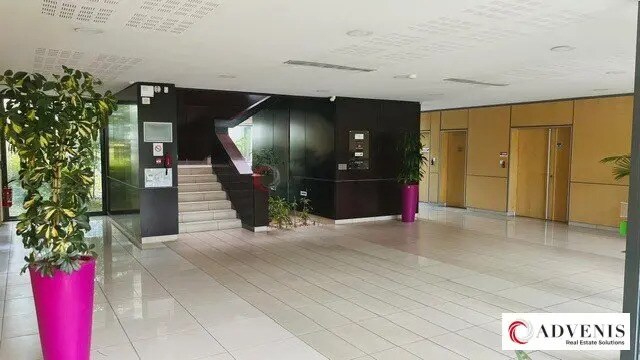 Bureau dans Mérignac à louer - Photo de l’immeuble – Image 2 sur 12