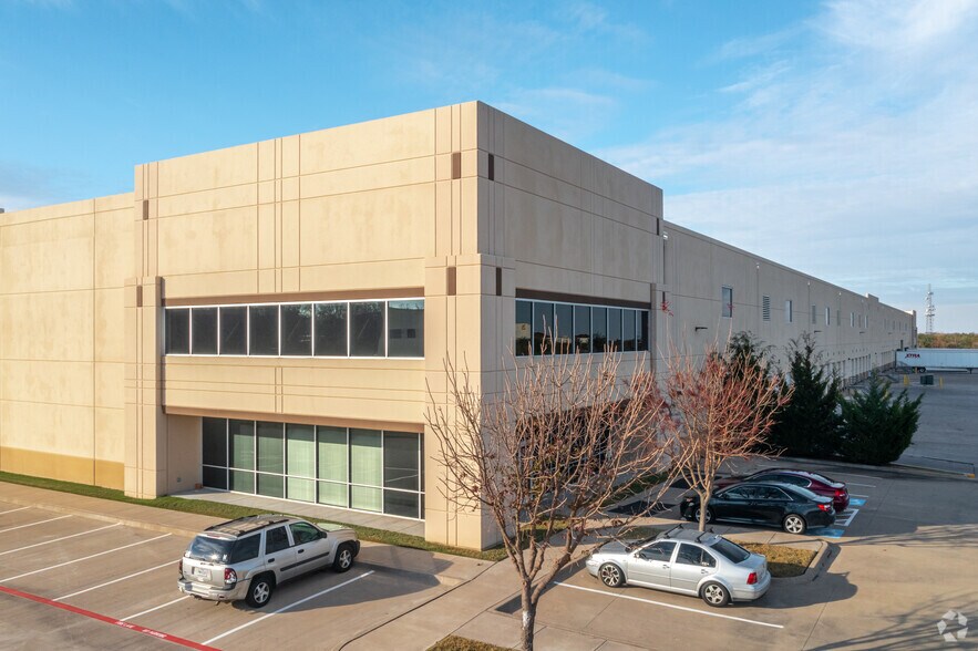 3901 Corporate Dr, Lancaster, TX à louer - Photo de l’immeuble – Image 2 sur 5