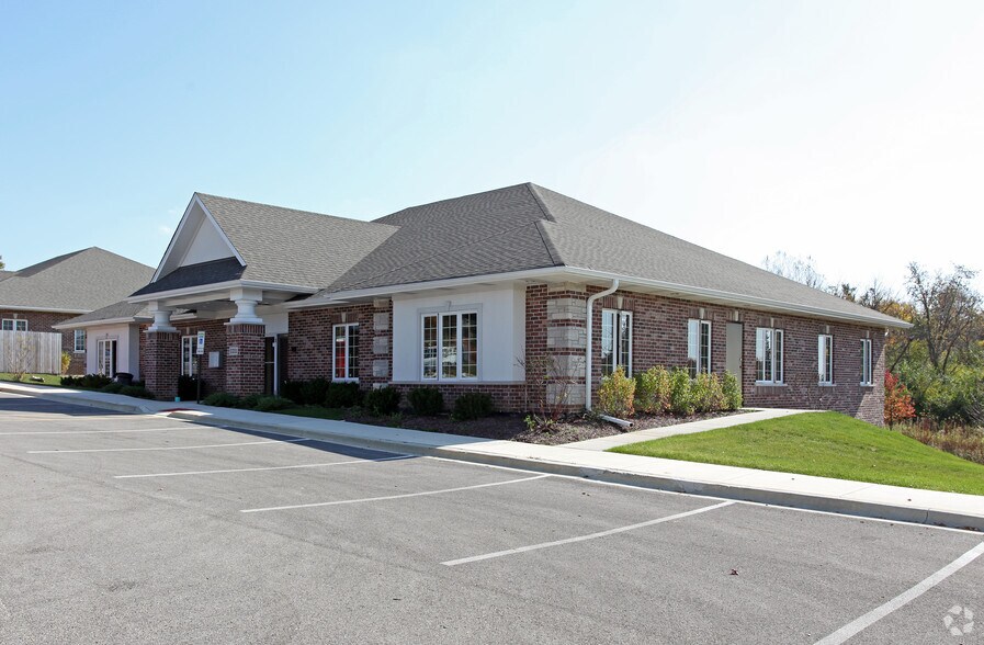 3351 Hobson Rd, Woodridge, IL à vendre - Photo de l’immeuble – Image 3 sur 23