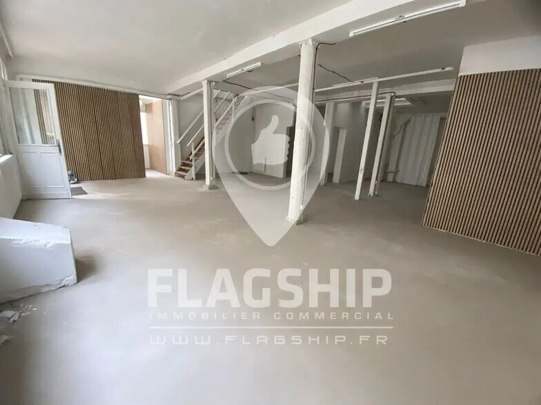 Local commercial dans Paris à louer - Photo intérieure – Image 2 sur 8