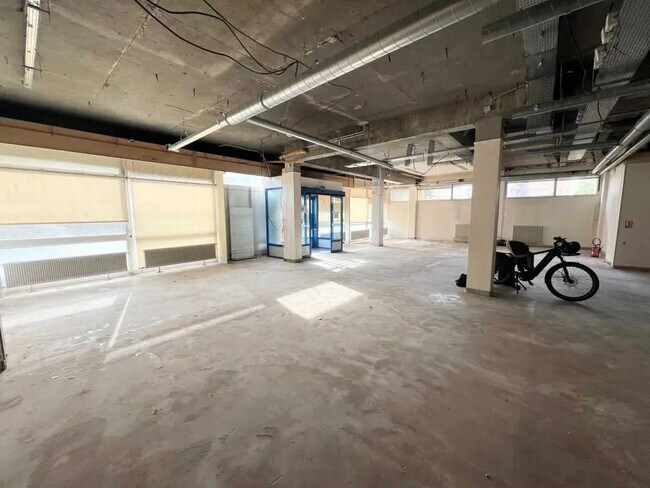 Plus de détails pour Bureau à vendre