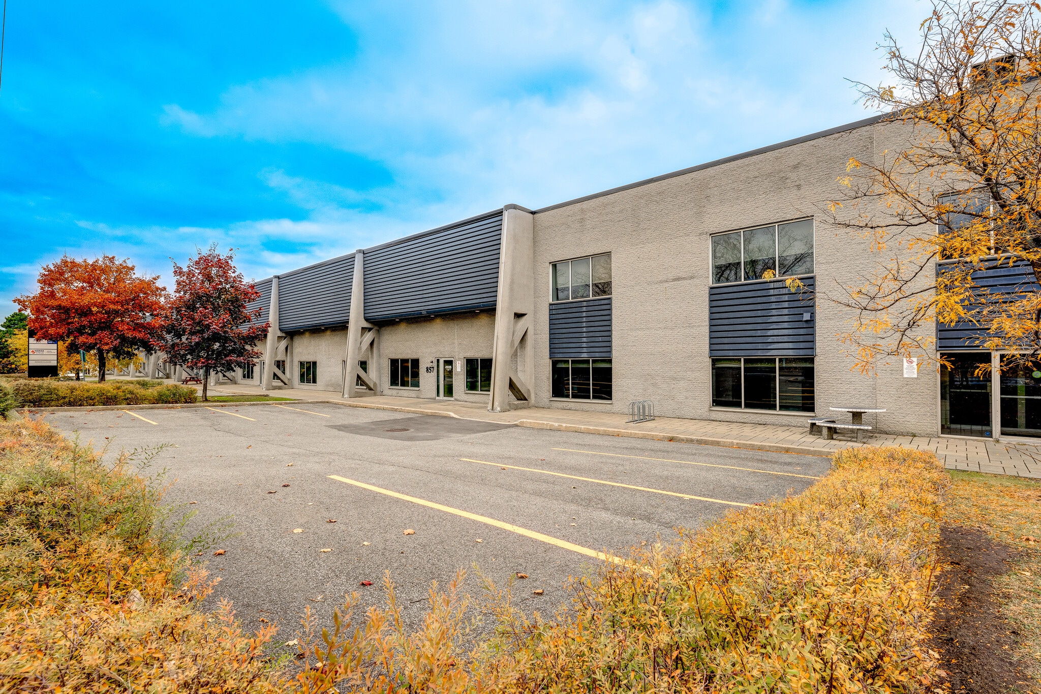 839-859 Jean-Paul-Vincent, Longueuil, QC à louer Photo principale– Image 1 sur 7