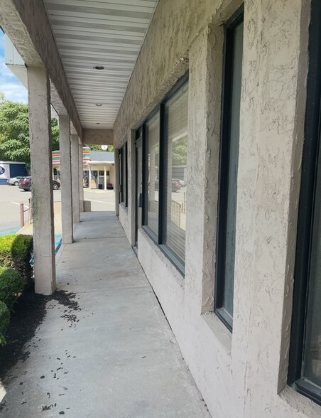 2019 NY-112, Coram, NY à louer - Photo de l’immeuble – Image 2 sur 10