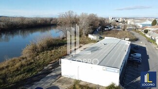 Plus de détails pour Local commercial à louer