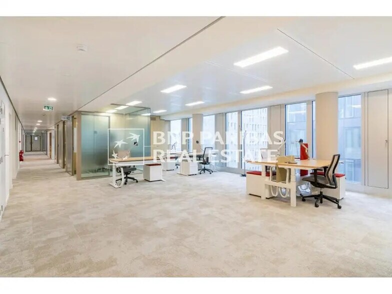Bureau dans Courbevoie à louer - Photo de l’immeuble – Image 3 sur 17
