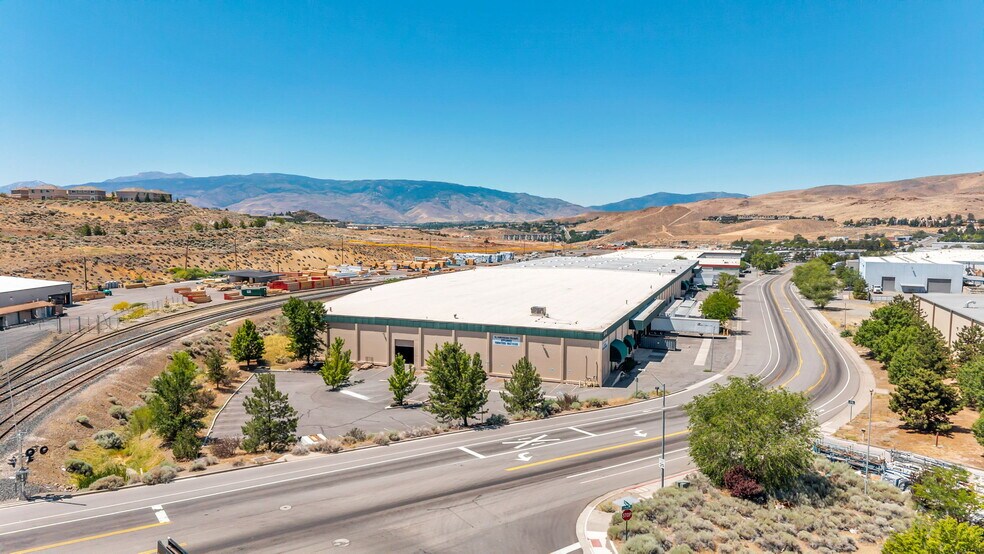 400 E Parr Blvd, Reno, NV à louer - Photo de l’immeuble – Image 1 sur 30