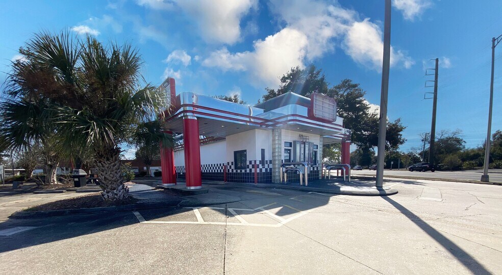 4200 Barrancas Ave, Pensacola, FL à vendre - Photo de l’immeuble – Image 2 sur 11