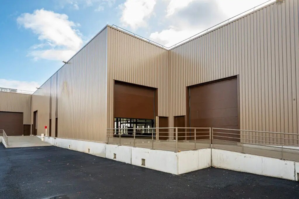 Local d'activités dans Saint-Marcel à vendre Photo de l’immeuble– Image 1 sur 7