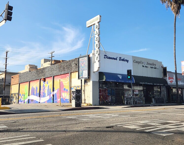 337 N Fairfax Ave, Los Angeles, CA à vendre - Photo principale – Image 1 sur 8