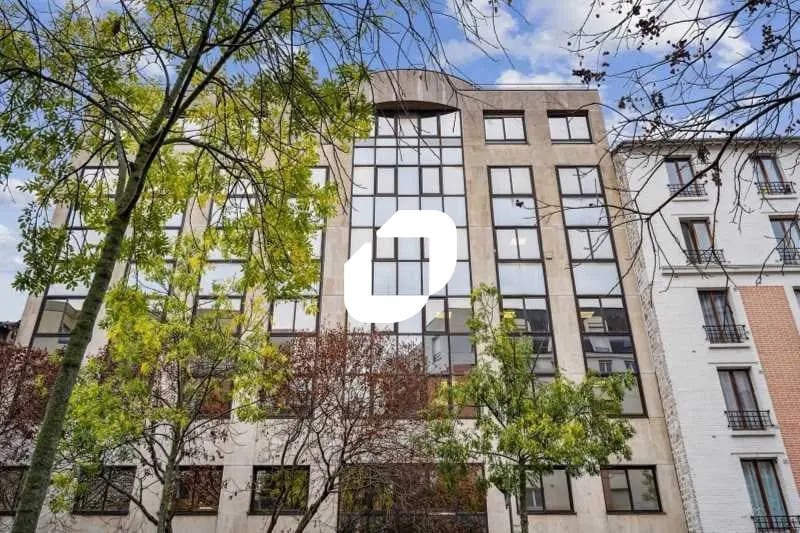 Bureau dans Issy-les-Moulineaux à vendre - Photo de l’immeuble – Image 1 sur 11
