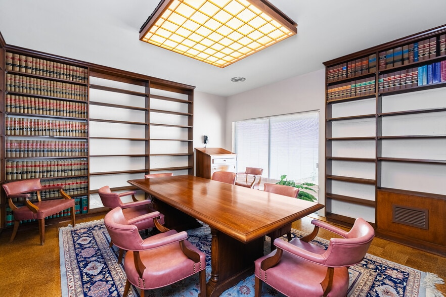 2165 15th Ave, Vero Beach, FL à louer - Photo intérieure – Image 2 sur 17